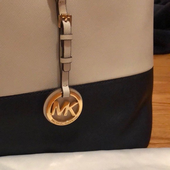 MK jet set large tote - Picture 3 of 5